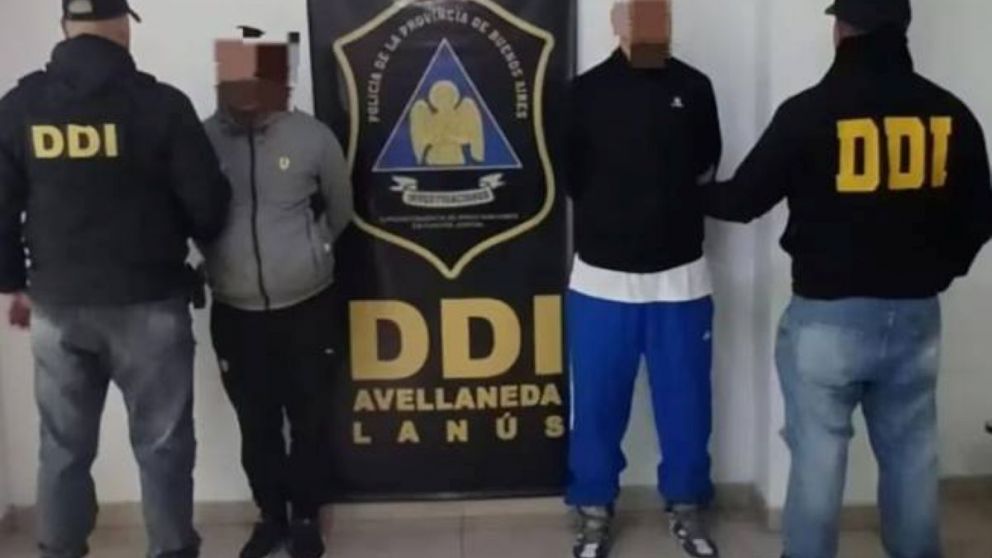 Los dos sospechosos detenidos.