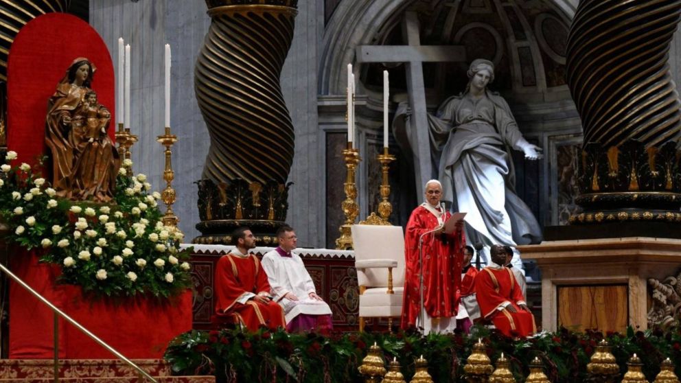 El Papa advirti� que los prejuicios y las modas apagan la luz del Evangelio.