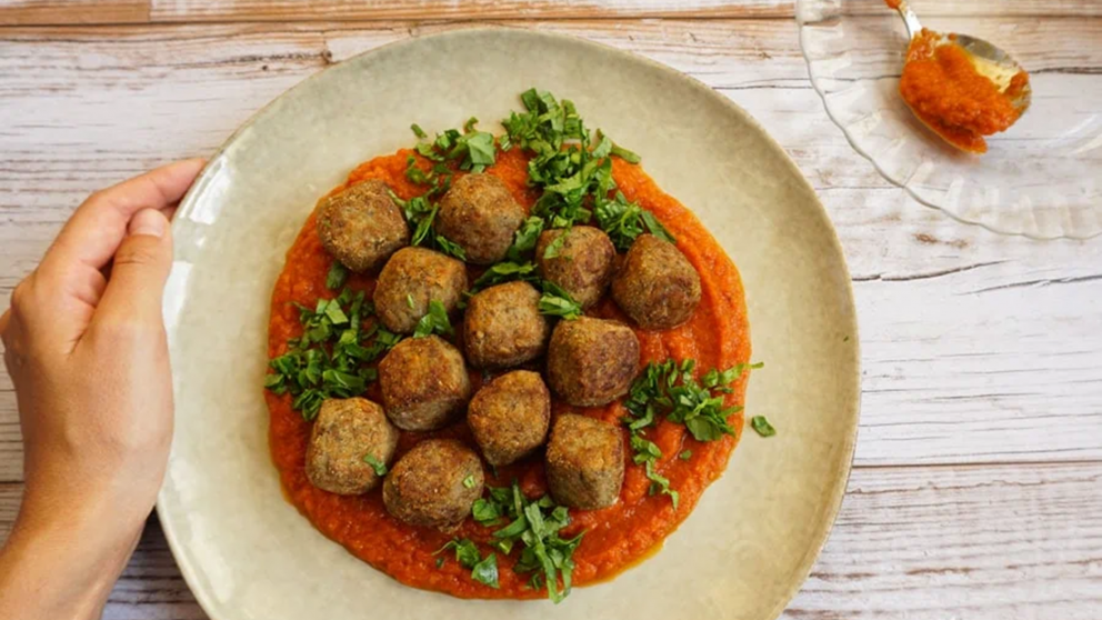 Las albóndigas proteicas se destacan por su gran aporte nutricional y versatilidad para distintas comidas.