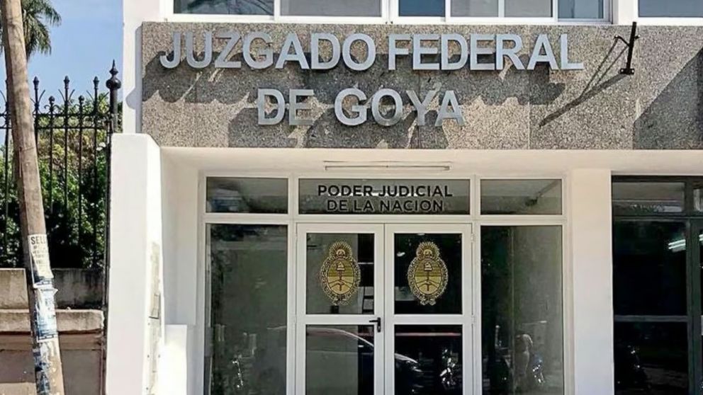 Una alumna de 12 años llegó golpeada al colegio y reveló el calvario que vivía en su casa.