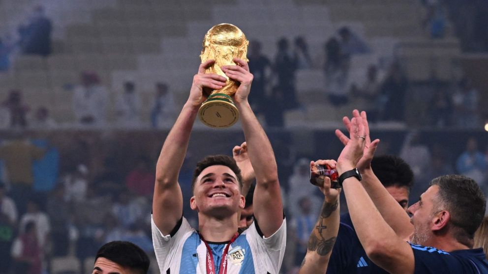 Juli�n �lvarez se refiri� a la chance de volver a levantar una Copa del Mundo.