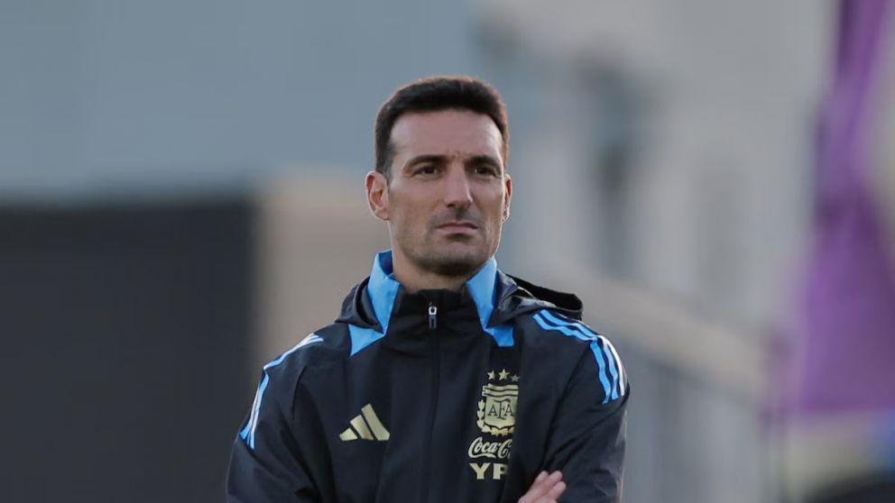 La intenci�n del entrenador es llevar m�s futbolistas de los que permite la lista.