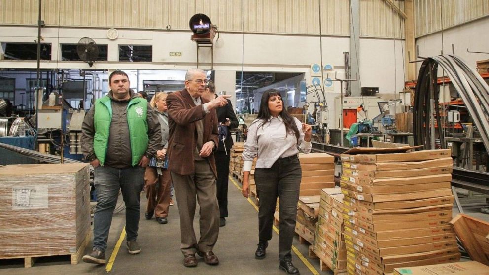 El Municipio entreg� el certificado de aptitud ambiental a una hist�rica pyme de Quilmes