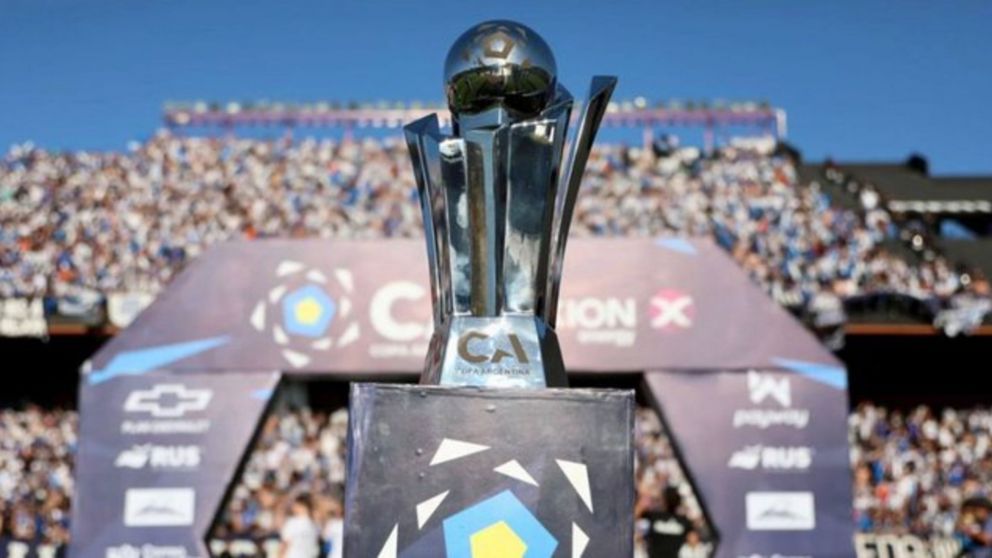 La organizaci�n de la Copa Argentina confirm� las fechas y horarios de varios partidos de 16 avos de final antes del comienzo del Mundial.