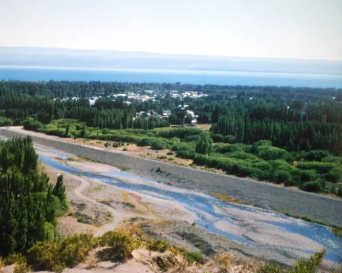 Los Antiguos: el rincón patagónico que cambia de color
