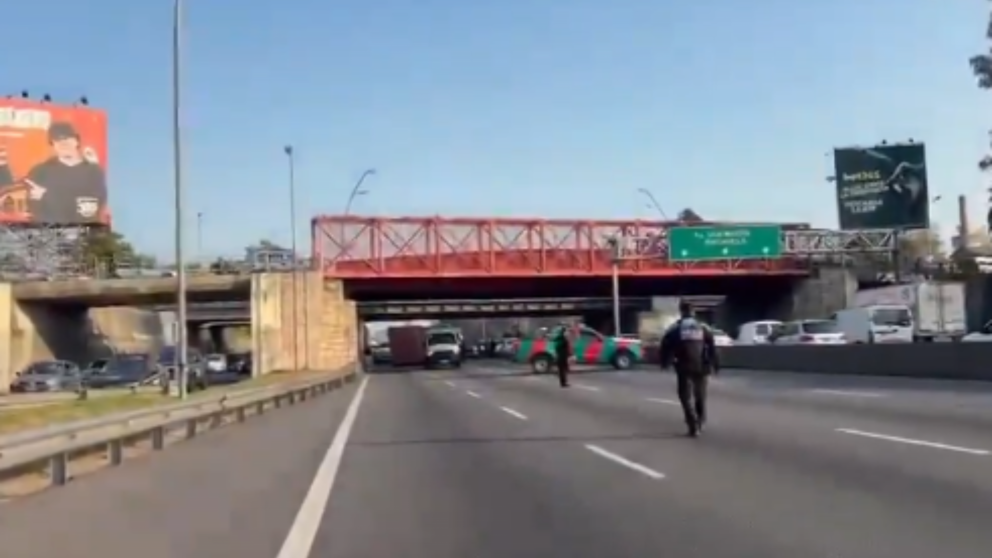 Un cami�n perdi� el contenedor que transportaba.