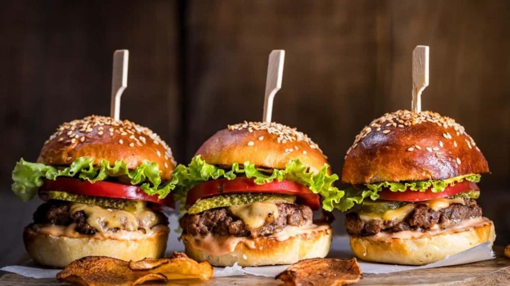 Día de la Hamburguesa: 4 recetas distintas y con mucho sabor para celebrar la fecha.