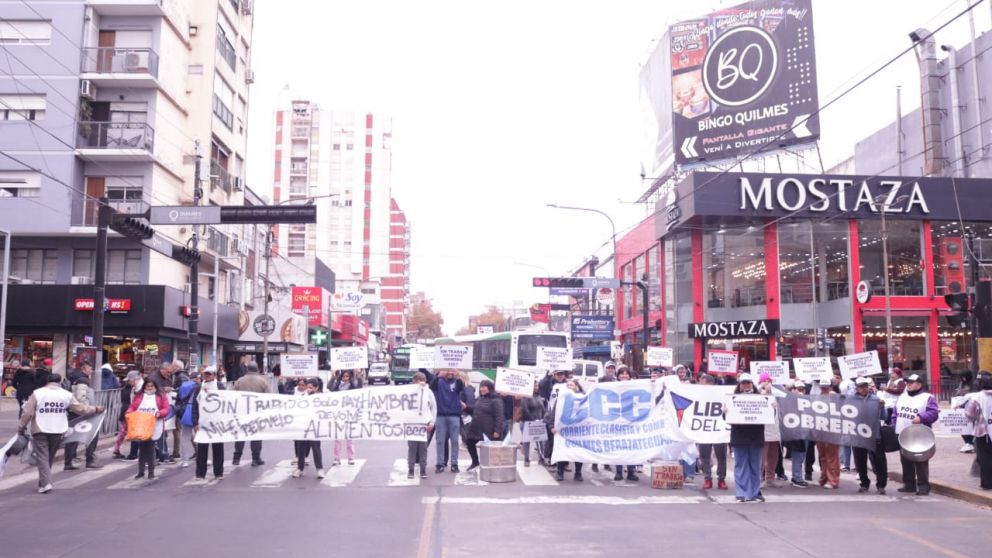 Organizaciones se movilizaron en Quilmes: "El hambre no espera y no damos abasto"