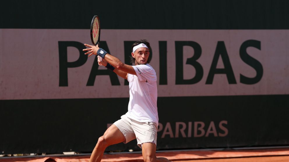 Thiago Tirante avanza a paso firme en Roland Garros.