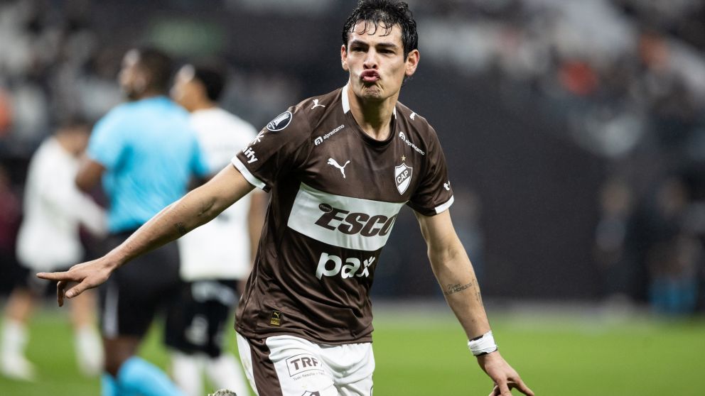 Platense dio el golpe frente a Corinthians y clasificó a los octavos de final de la Copa Libertadores