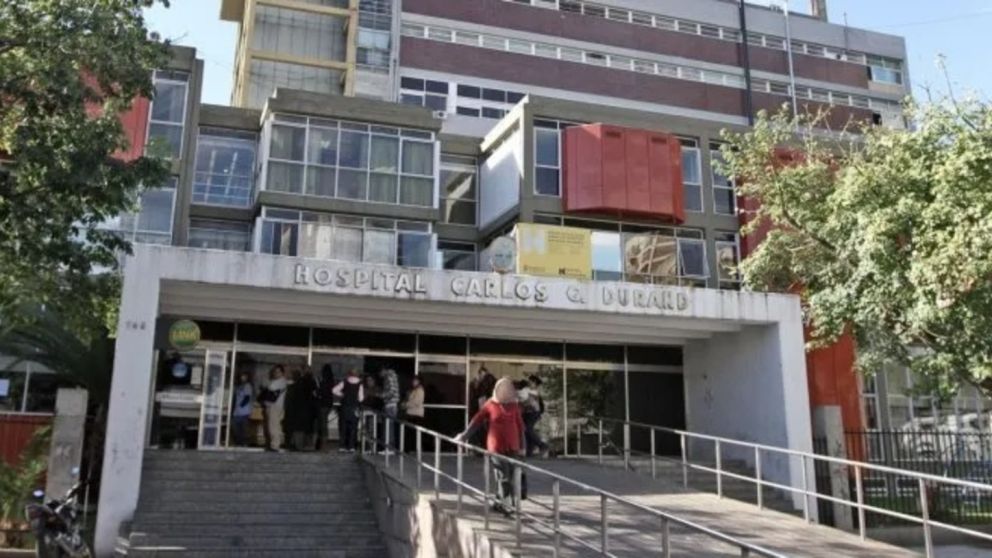 Investigan la muerte de un paciente en el Hospital Durand: habría sido desconectado por una mujer con problemas psiquiátricos.
