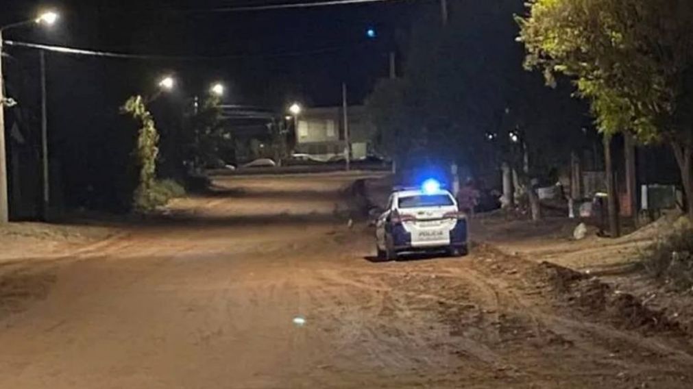 La polic�a debi� permanecer en el lugar para evitar incidentes (Foto LM Neuqu�n).