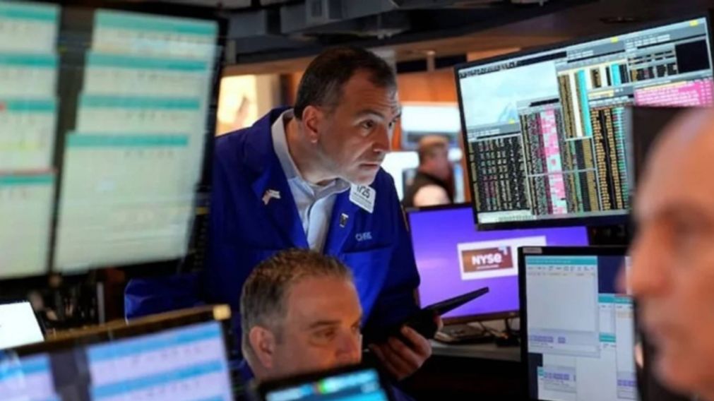 El riesgo país quebró la barrera de los 500 puntos en una rueda con tendencia dispar para las acciones.