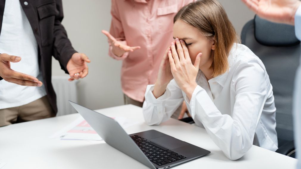 Hor�scopo: los 4 signos que podr�an tener discusiones en su trabajo a comienzos de junio. (Foto: Freepik).