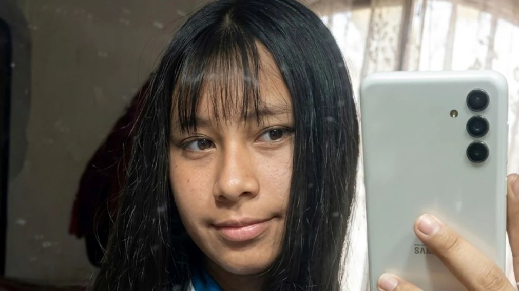 Qu� dice el �ltimo estado de WhatsApp de Agostina Vega.