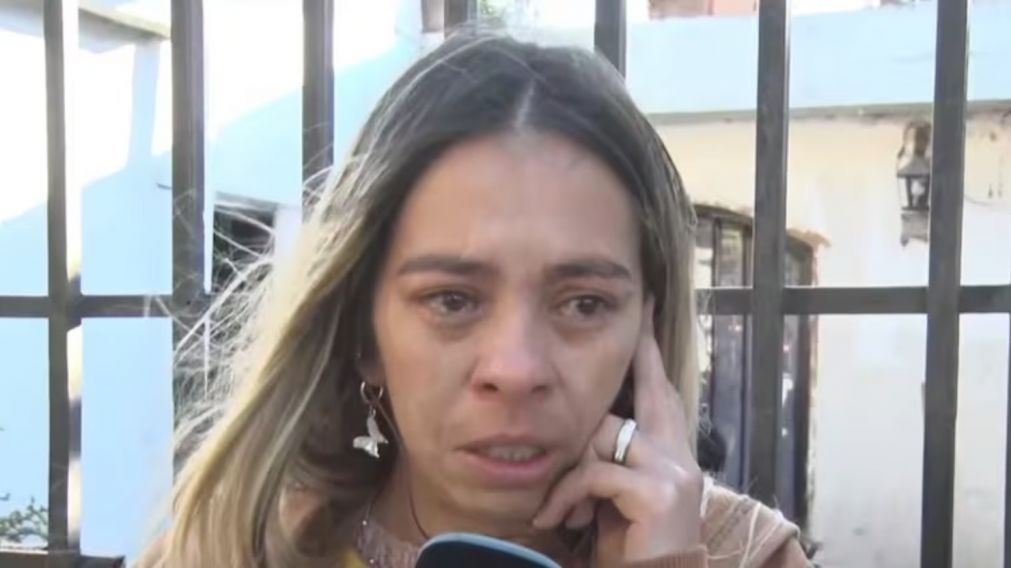 La madre de Agostina Vega se descompens� en medio de la b�squeda de su hija. 