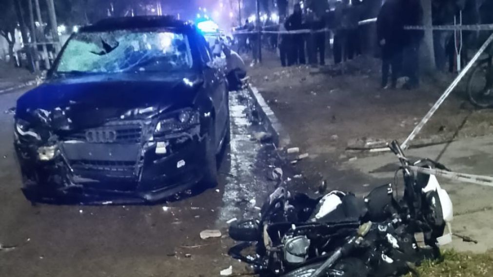 Accidente fatal en el barrio La Paz: muri� un motociclista tras un violento choque