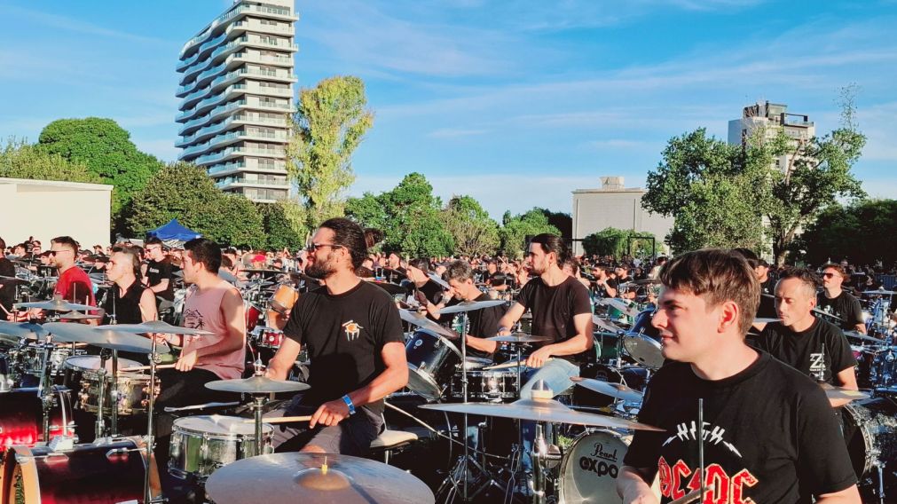 Buenos Aires hizo ruido: 500 bateristas protagonizaron un show sin precedentes