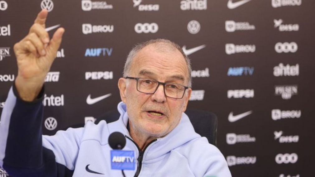 Marcelo Bielsa no dio por seguro que vaya a dejar Uruguay tras el Mundial 2026.