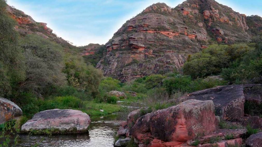 Este rincón conserva algunas de las manifestaciones culturales más valiosas de los pueblos originarios de Argentina.