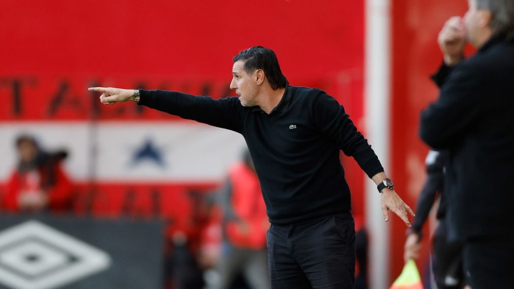 Sebasti�n Saja, director deportivo de la Academia, ya se comunic� con el DT.