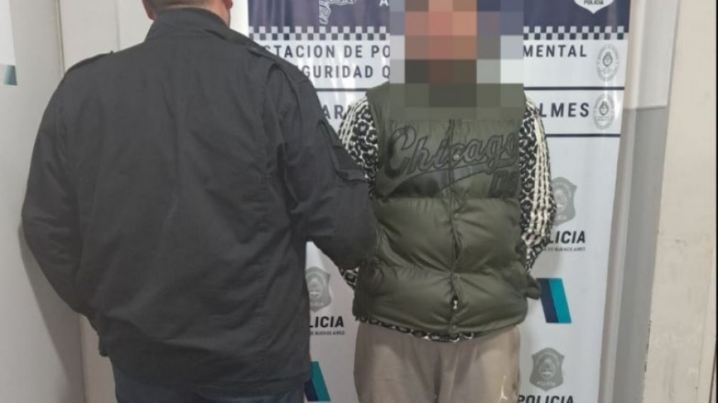 Lo buscaban por maniobras sospechosas y descubrieron que iba armado en una moto robada