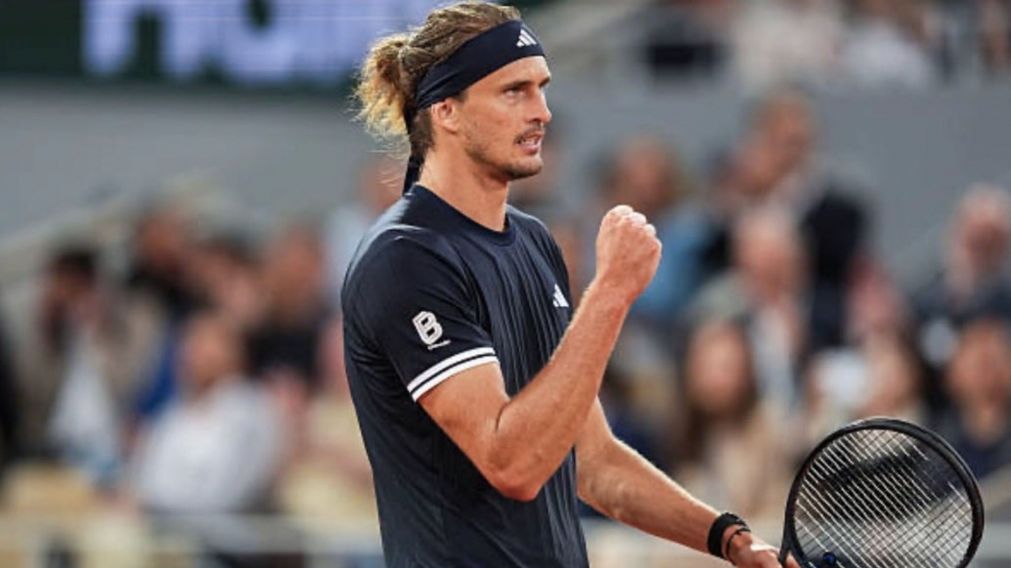 Alexander Zverev se meti� entre los cuatro mejores de Roland Garros.