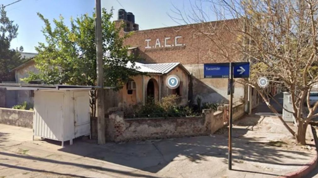 Allanaron la casa de la madre de Claudio Barrelier por el femicidio de Agostina Vega.