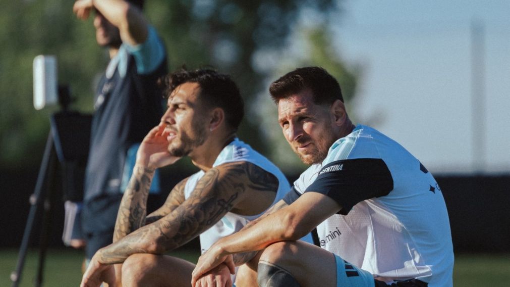 La Selecci�n Argentina complet� su segundo entrenamiento en Kansas y Scaloni prob� un once para jugar ante Honduras