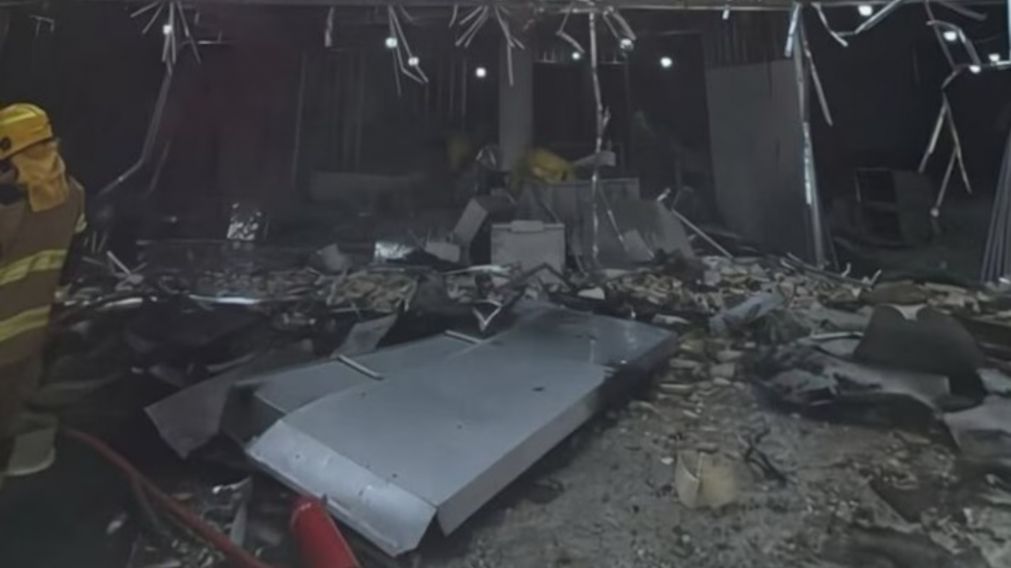 El Aeropuerto Internacional de Kuwait sufri� serios destrozos (X).