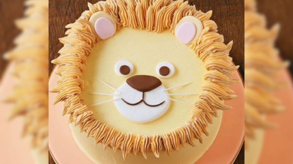 La torta que le llegó fue muy diferente a la que había pedido y estallaron las reacciones (Captura TikTok).