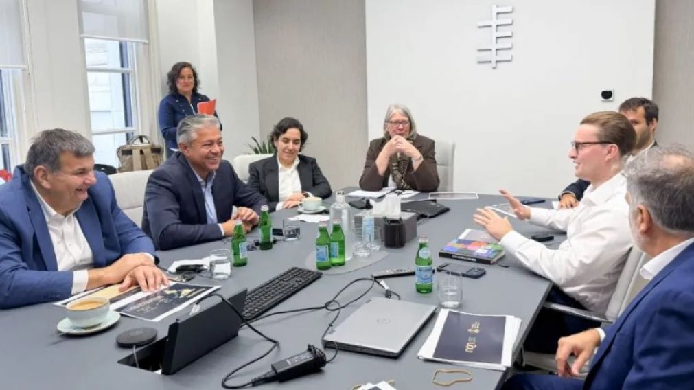 Neuquén mejoró su calificación crediticia y presentó su potencial ante inversores internacionales en Inglaterra