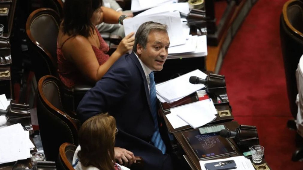 Soria estall� contra Milei en el Senado: lo llam� "Chucky mal diagnosticado".