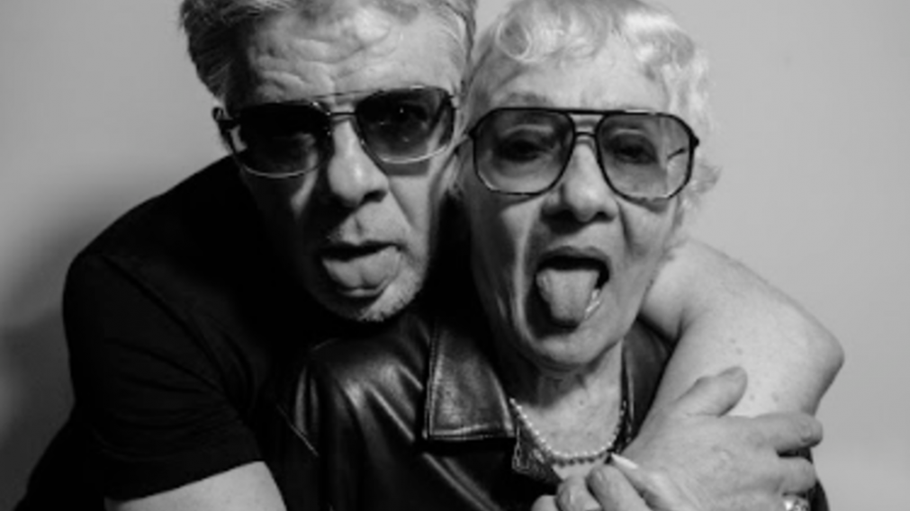 Juanse completa su homenaje a Pappo con un vinilo imperdible y una versi�n emotiva de "Mi Vieja"