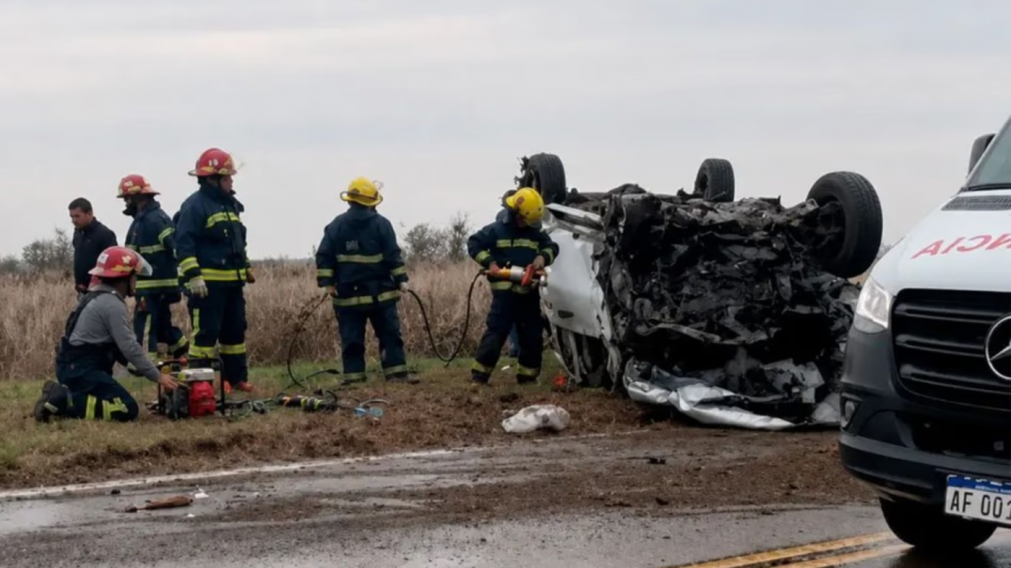 Tr�gico choque frontal en Santa Fe: murieron los 4 ocupantes de los veh�culos.