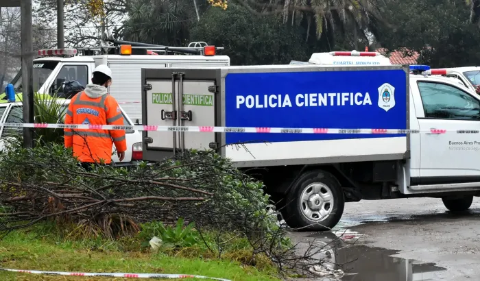 Los investigadores buscan testigos e im&aacute;genes que permitan esclarecer el crimen.