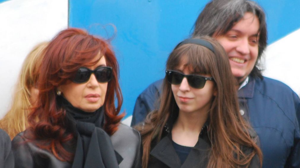 Cristina Kirchner acude a la Corte para blindar el patrimonio de Máximo y Florencia,