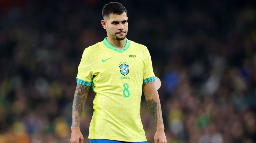 Bruno Guimar�es sali� a cruzar a la prensa brasile�o por las cr�ticas.