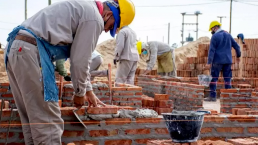 La industria y la construcci�n cayeron en abril: los rubros m�s golpeados