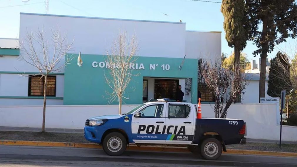El hallazgo fue realizado en la casa de la oficial en la localidad neuquina de San Patricio del Chañar (Imagen LM Neuquén).