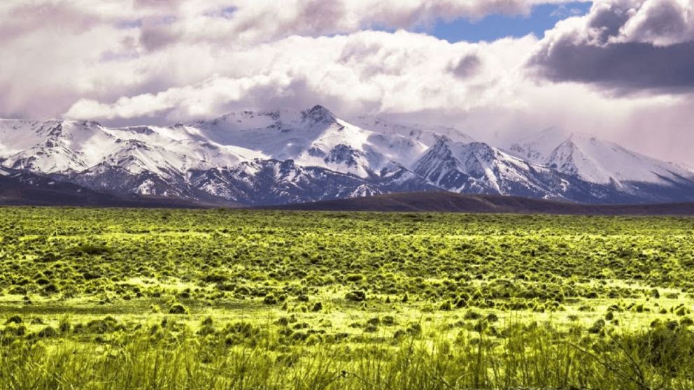 Un rincón escondido de la Patagonia que conquista con su nieve, su calma y una belleza natural que parece sacada de un cuento.