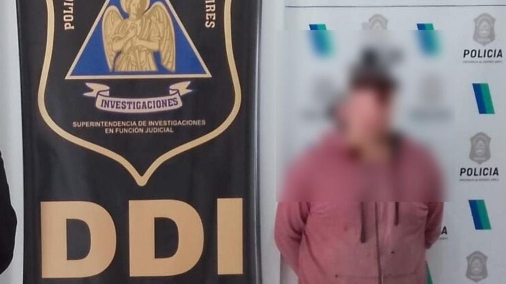 Este es el sujeto que resultó aprehendido por los investigadores policiales.