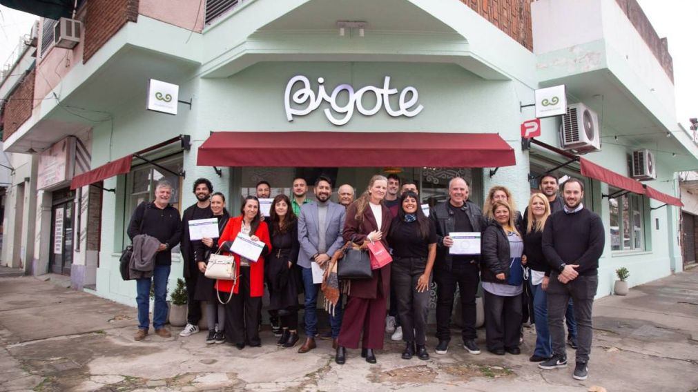 Quilmes: entregó habilitaciones a distintos comercios