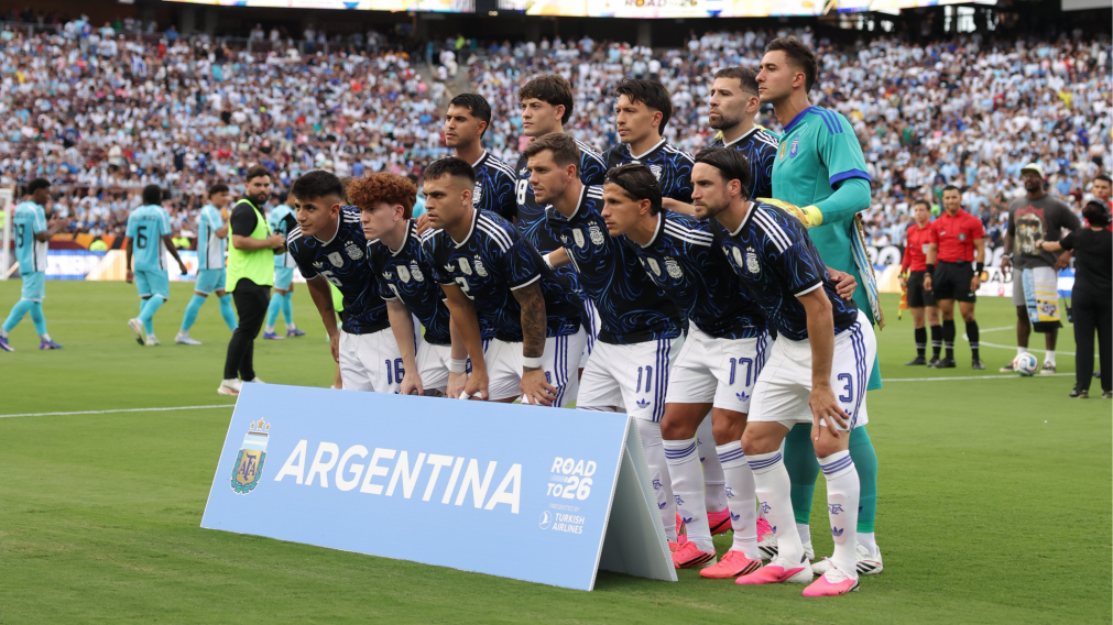 Alarma en la Scaloneta: un titular podr�a quedar afuera del equipo por lesi�n en el Mundial