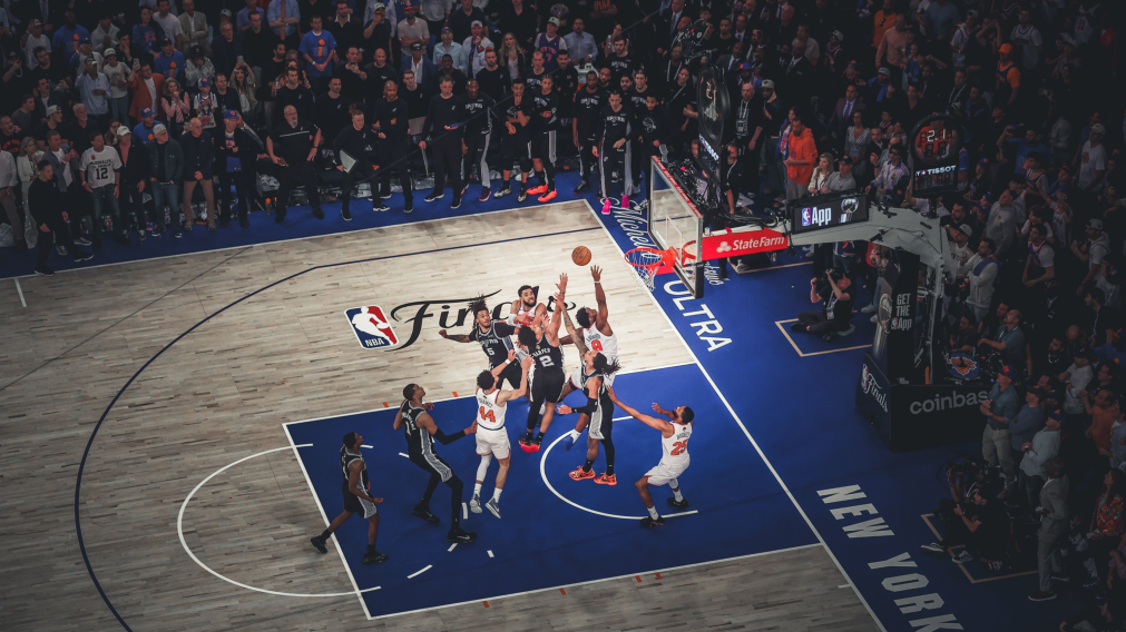 Histórico: los Knicks remontaron 29 puntos ante los Spurs y quedaron a un triunfo del título
