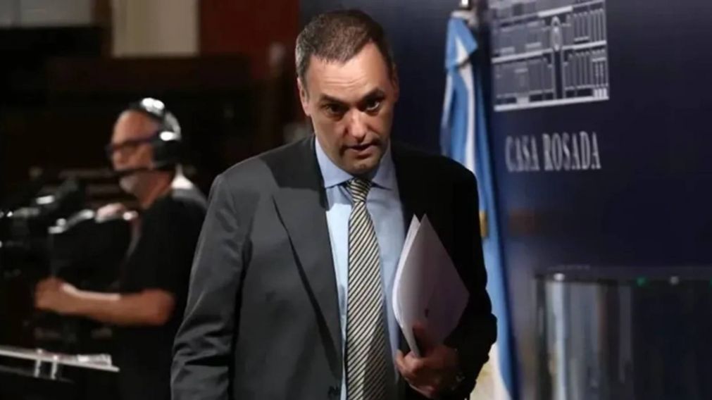 La oposici�n busca avanzar con la interpelaci�n a Manuel Adorni.