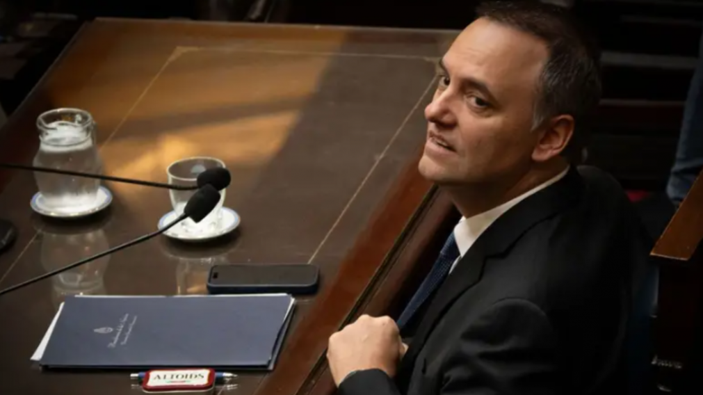 El PRO forzó a Adorni a ir a rendir cuentas al Senado