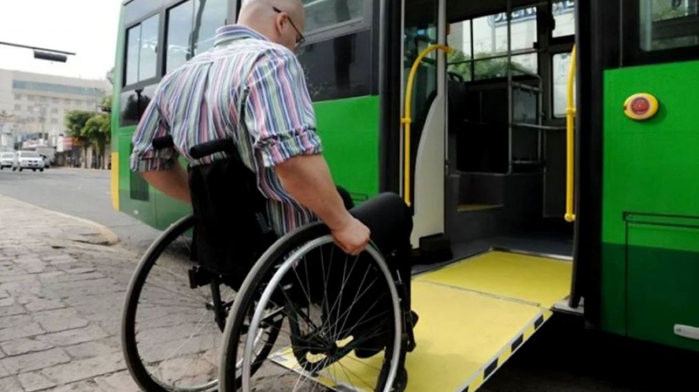 Personas con discapacidad podrán viajar en trenes y colectivos sin certificado a partir del 19 de junio.