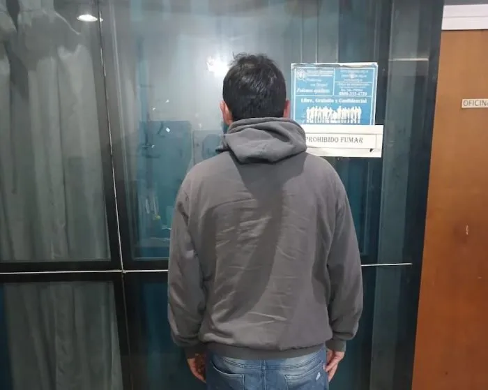 Uno de los detenidos.