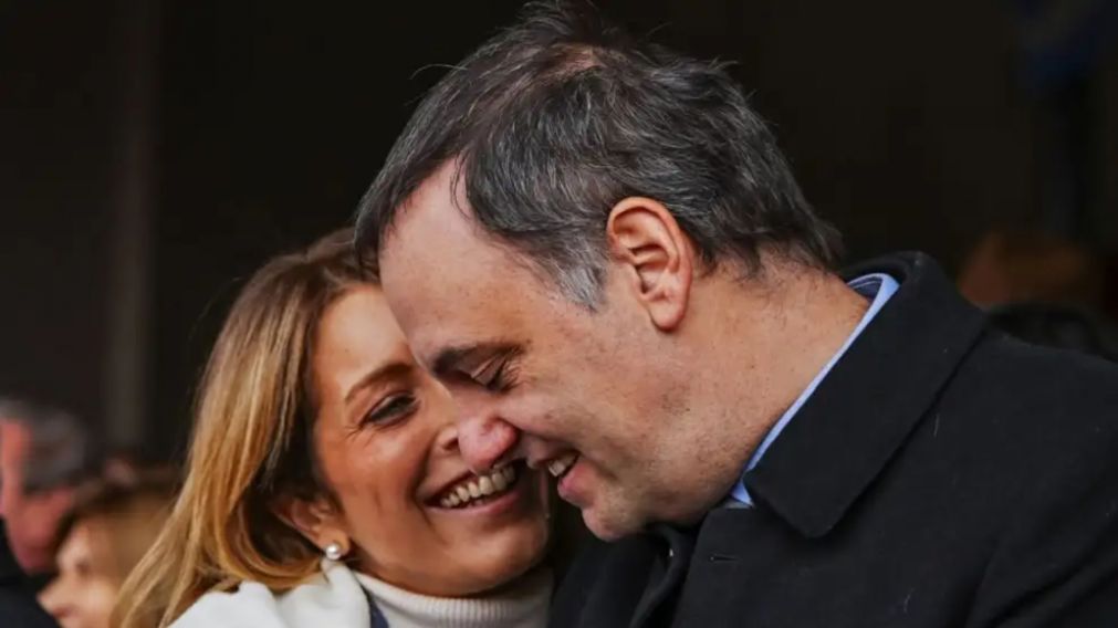 Adorni omitió presentar el anexo con el patrimonio de su esposa en su declaración jurada